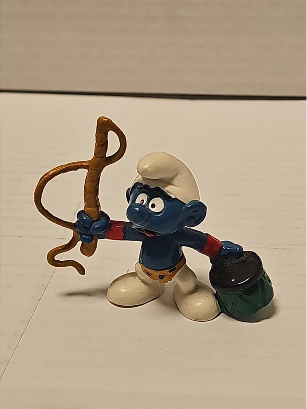 Schleich Smurfs 1979 Lion Tamer Smurf w/ Whip Peyo Figurine Vintage Circus